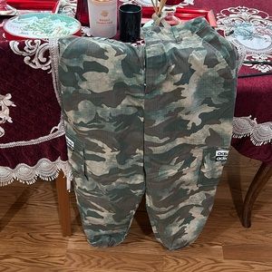 Men’s Small Adidas Camo Sweatpants